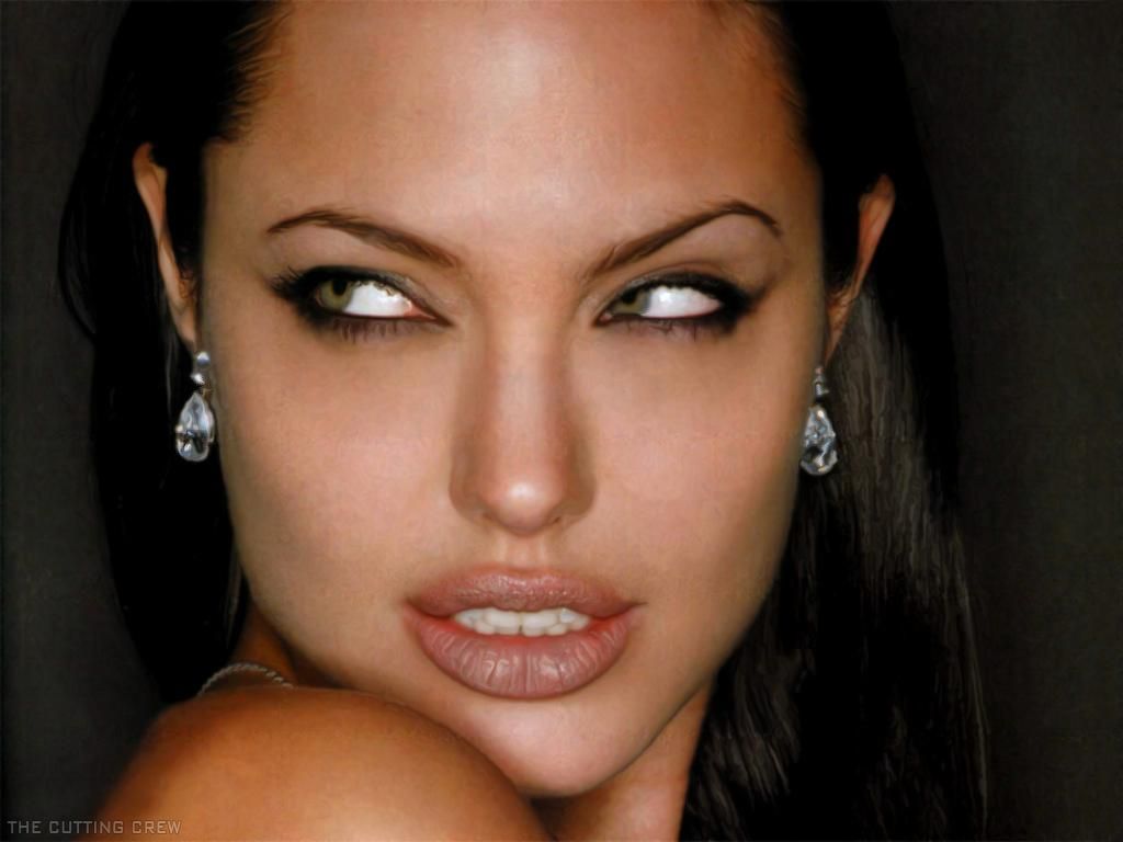 angelina_jolie_watching_dengerously_oaph33.jpg