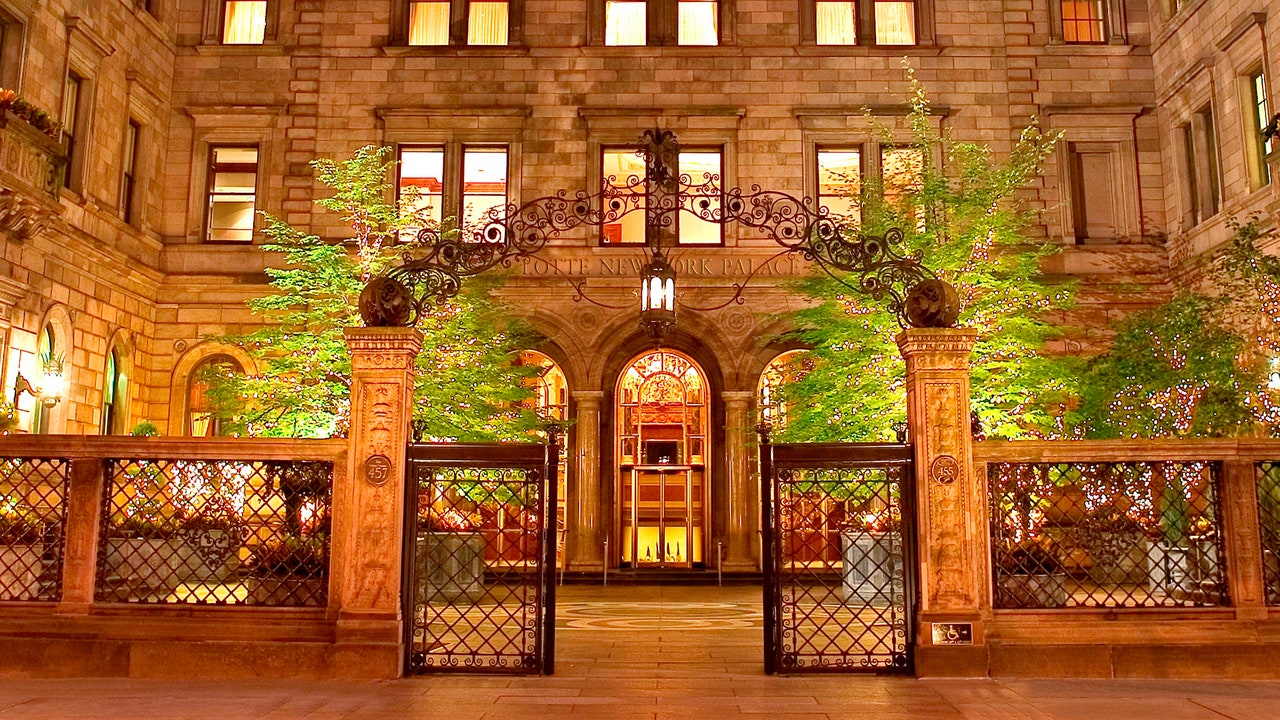 Exterior-LotteNewYorkPalace-NYC-CRHotel.jpg